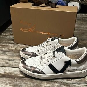 Vintage Havana sneakers